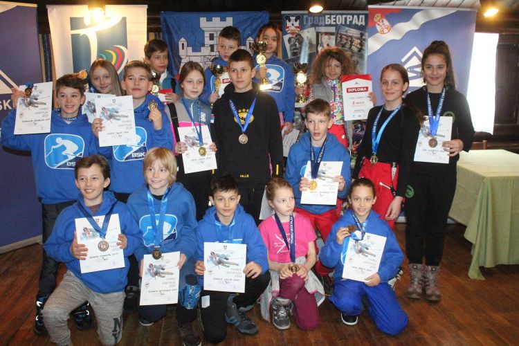 Zzz Najbolji Cicibani I Pahulje Na Ceremoniji