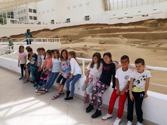 61940593 463775144375380 5501663711003148288 N